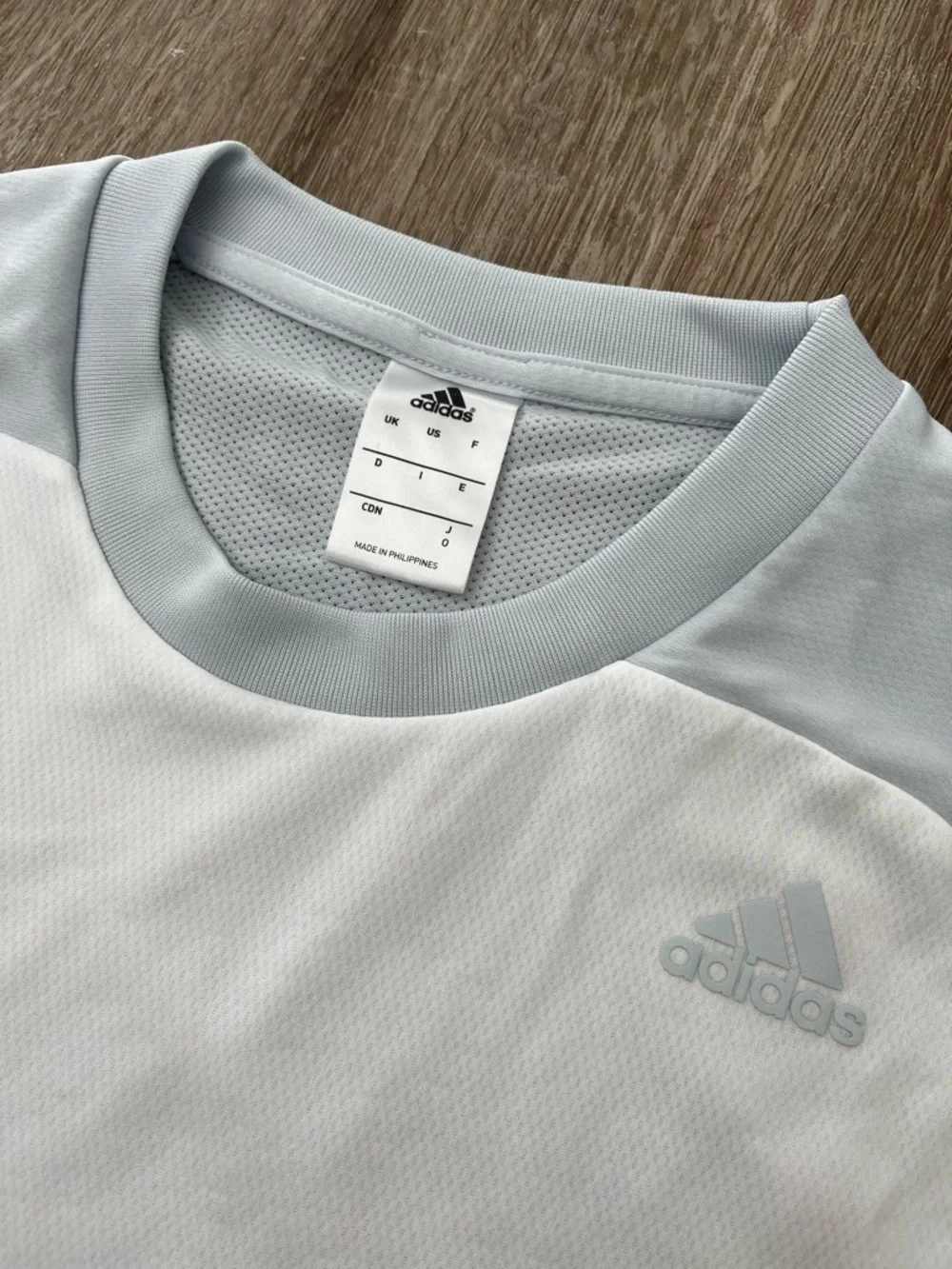 NWOT adidas Short Sleeve Athletic Tee with Three Stripes - Picture 2 of 6
